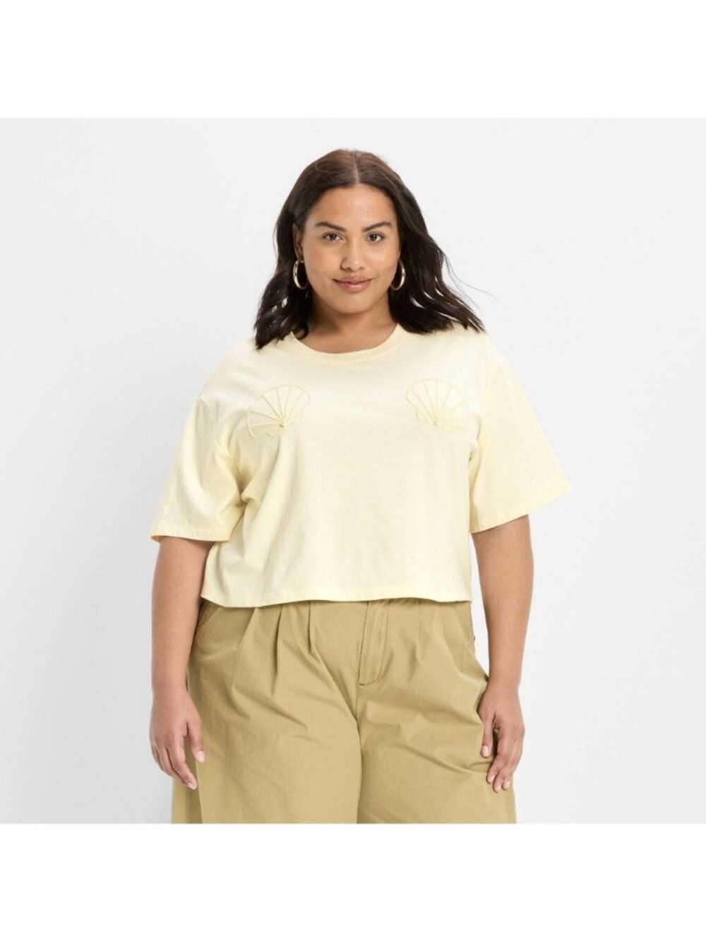 NWT Women's Short Sleeve Seashell Beaded T-Shirt - Future Collective Cream 3X